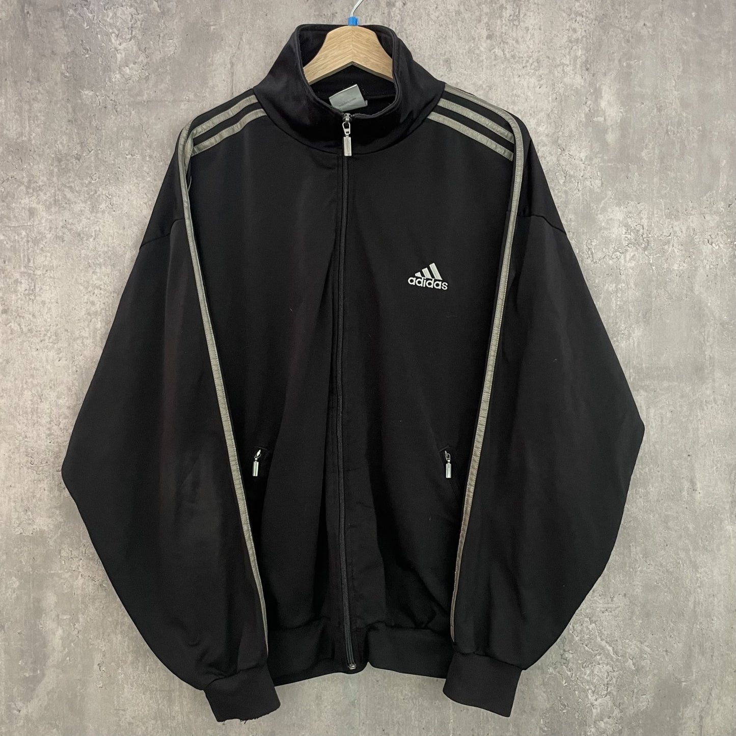 00s vintage 古着 ビンテージ アディダス adidas トラックジャケット 胸元刺繍ロゴ スケーター カジュアル