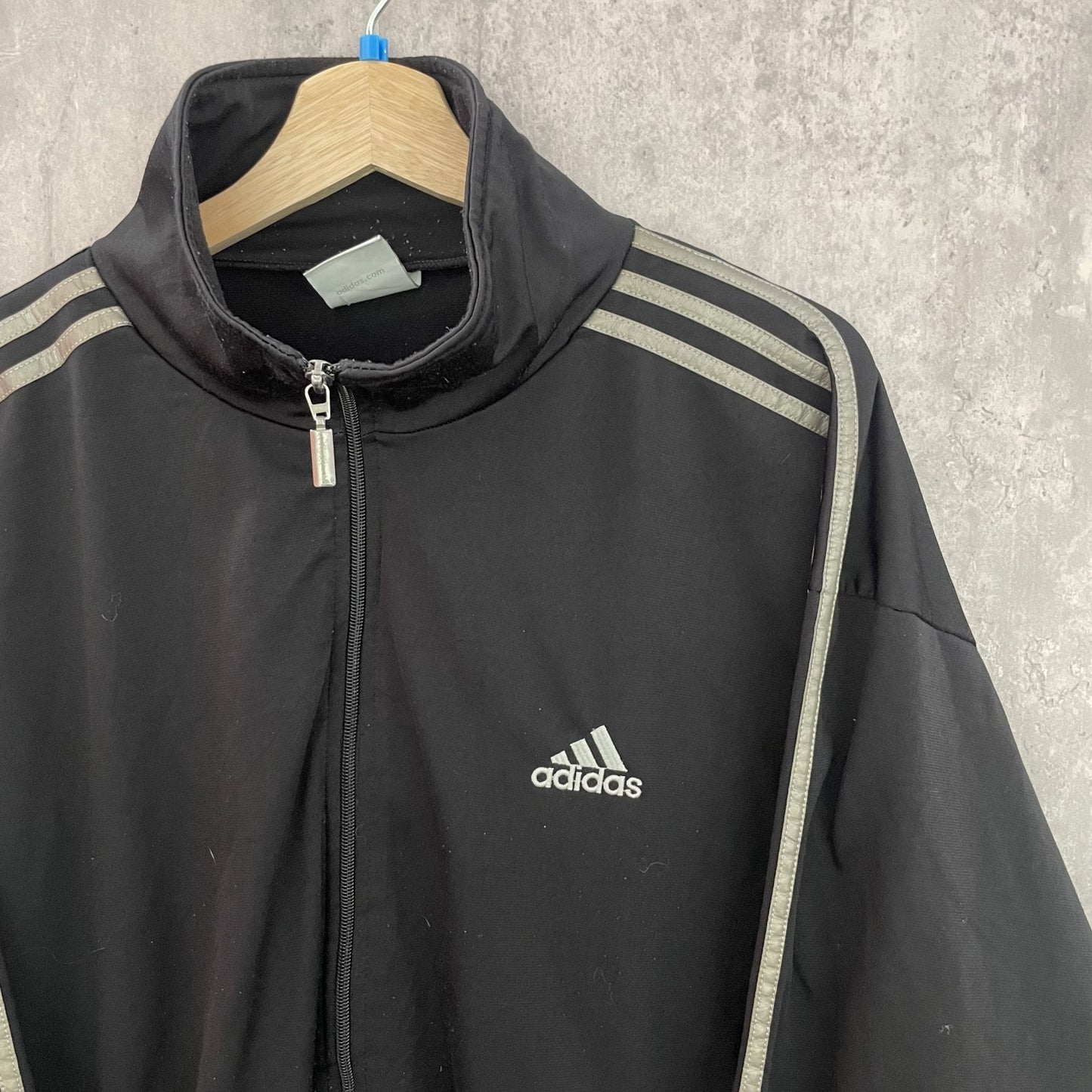 00s vintage 古着 ビンテージ アディダス adidas トラックジャケット 胸元刺繍ロゴ スケーター カジュアル