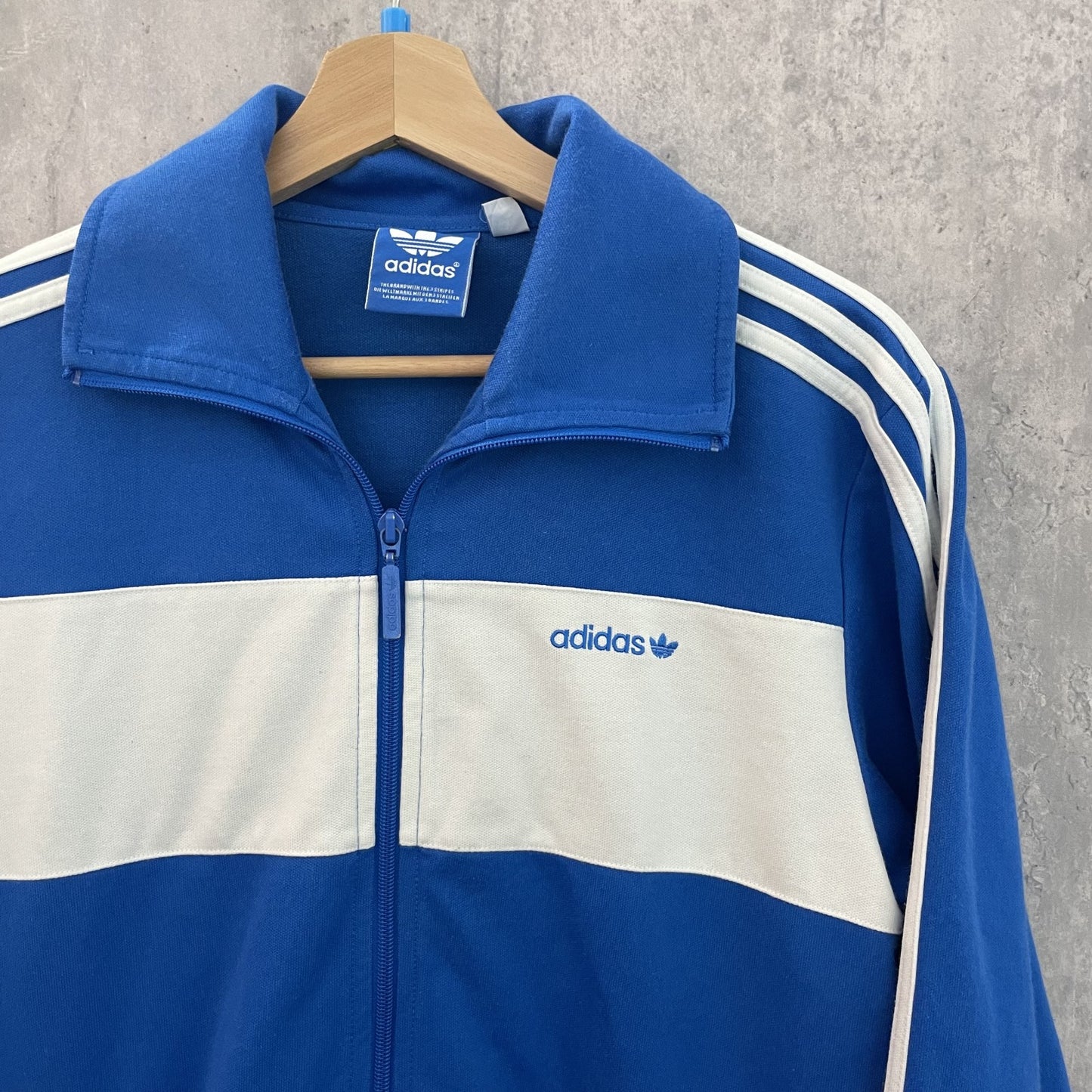 00s vintage 古着 ビンテージ アディダス adidas トラックジャケット 胸元刺繍ロゴ ストリート スポーツ シティ