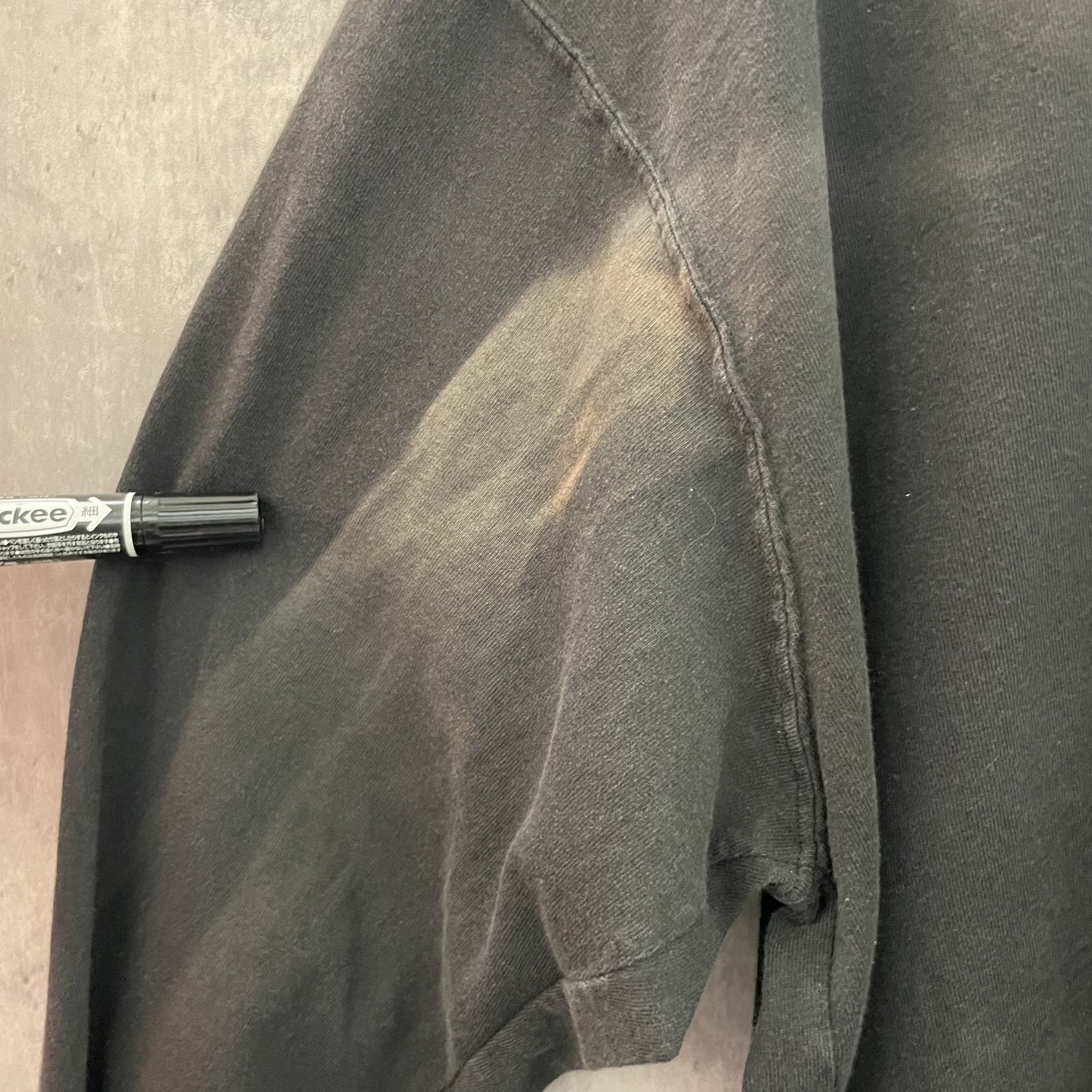 00s vintage 古着 ビンテージ カーハート Carhartt  長袖 ロンT フェード 鬼フェード フロントプリント