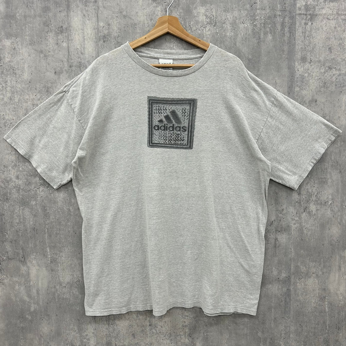 90s USA製 adidas ロゴTシャツ ボックスロゴ アディダス ビッグサイズ 半袖 made in usa 古着 ビンテージ グレー XL