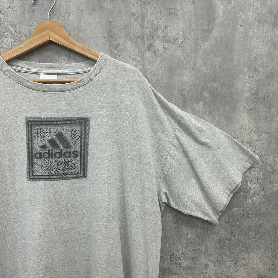 90s USA製 adidas ロゴTシャツ ボックスロゴ アディダス ビッグサイズ 半袖 made in usa 古着 ビンテージ グレー XL