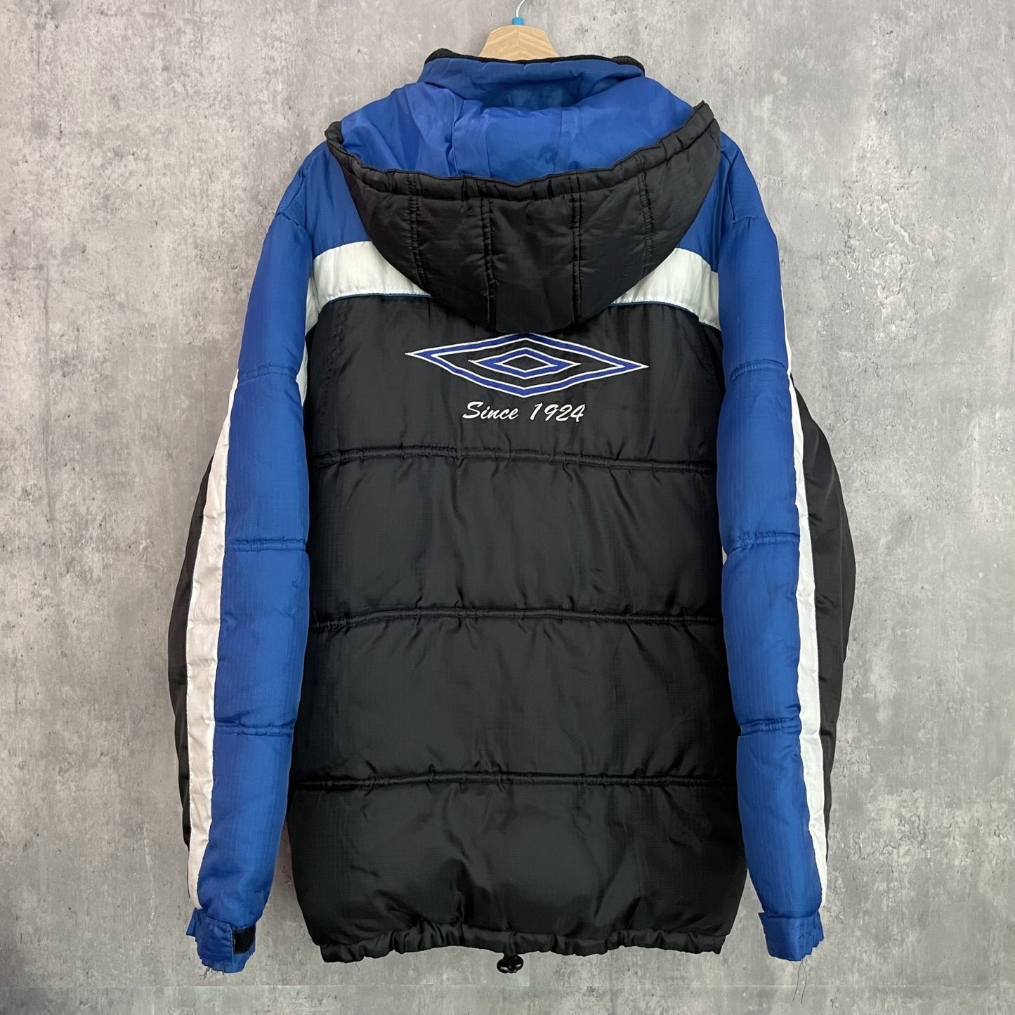 00s vintage 古着 ビンテージ アンブロ ダウンジャケット バックロゴ UMBRO フード付