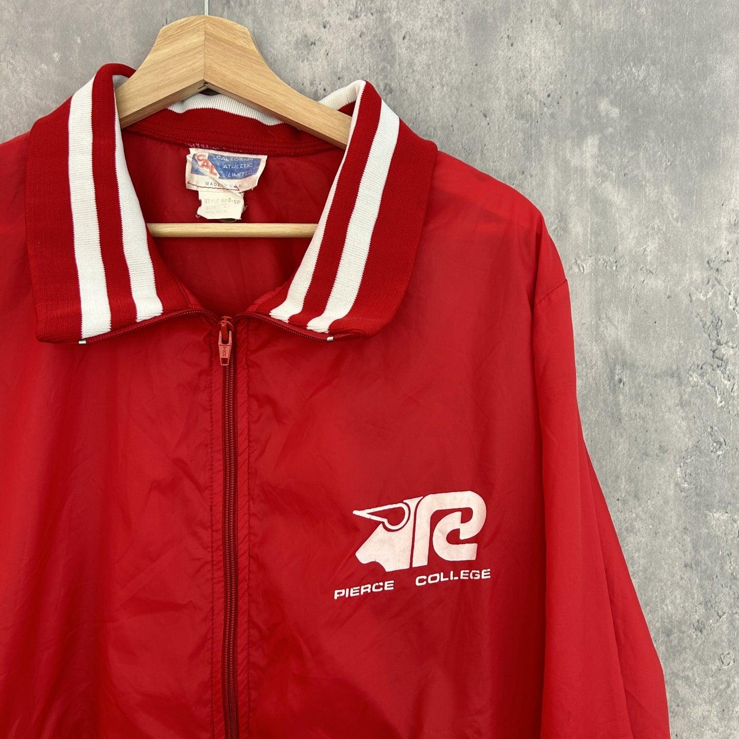 80s vintage CALIFORNIA ATHLETIC LIMTED 古着 ビンテージ ナイロンジャケット カレッジ ジップアップスタジャン