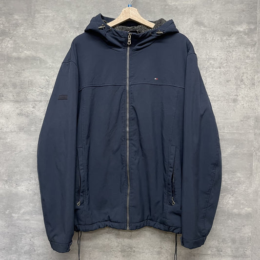 00s vintage 古着　ビンテージ　トミーヒルフィガー　TOMMYHILFIGER フード付　フルジップ　胸元ロゴ　カジュアル