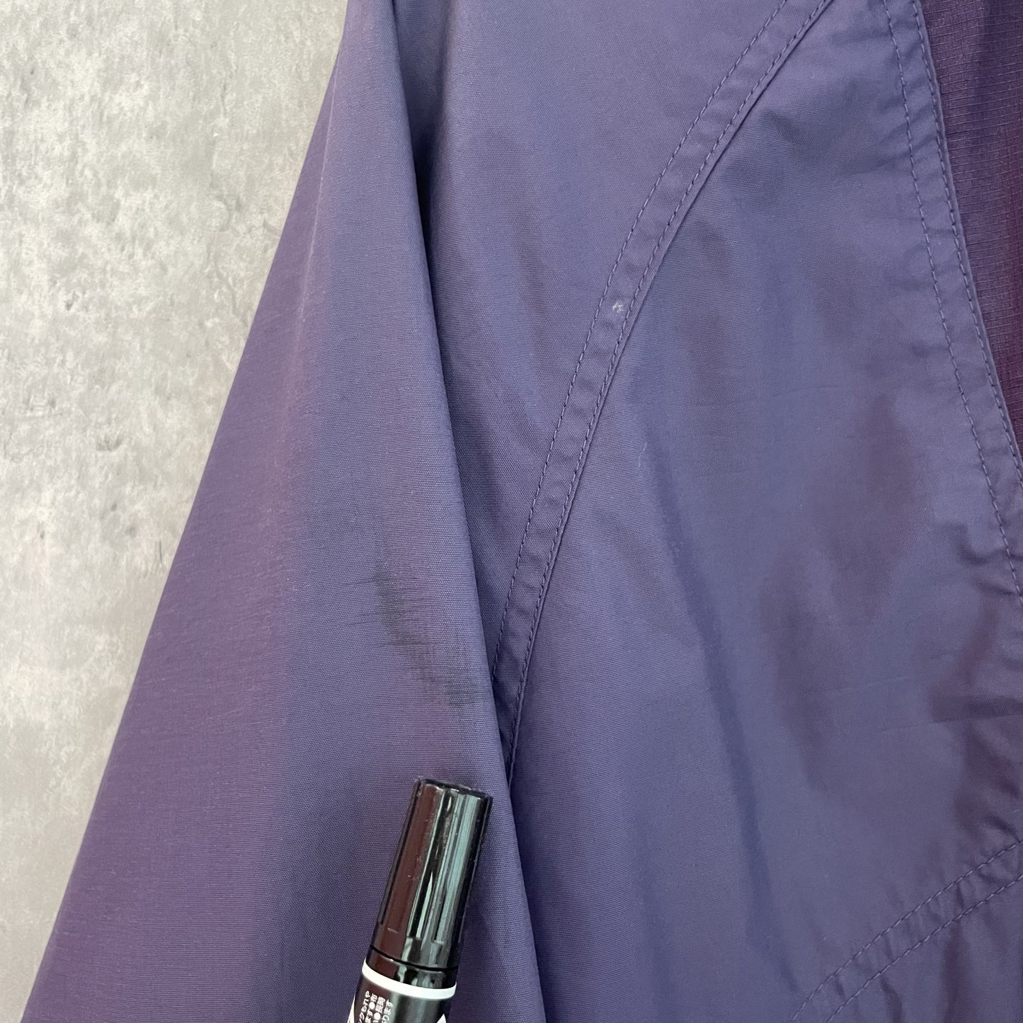 90s vintage 古着　ビンテージ　ヘリーハンセン　HellyHansen ナイロン　マウンテンジャケット　アウトドア