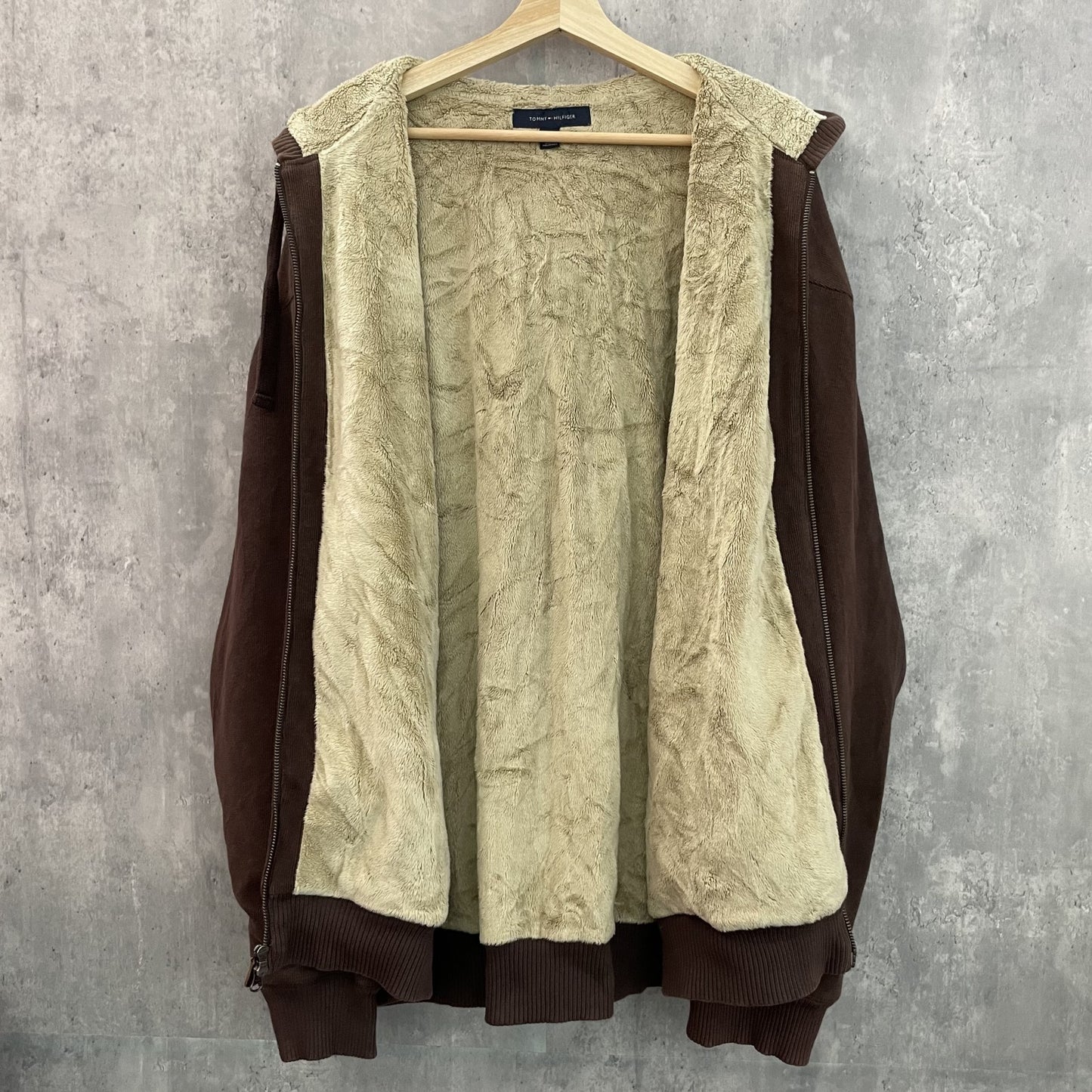 00s vintage 古着　ビンテージ　トミーヒルフィガー　TOMMYHILFIGER パーカー　胸ロゴ　ストリート　オーバーサイズ　スウェット
