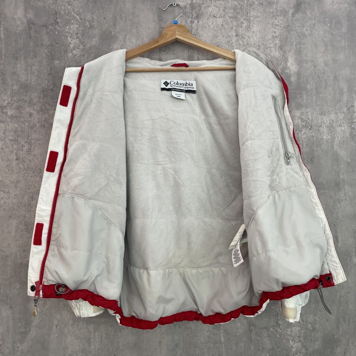 00s vintage 古着　ビンテージ　コロンビア　Columbia 　アウトドア　マウンテンパーカー　テック　ドローコード　レッド