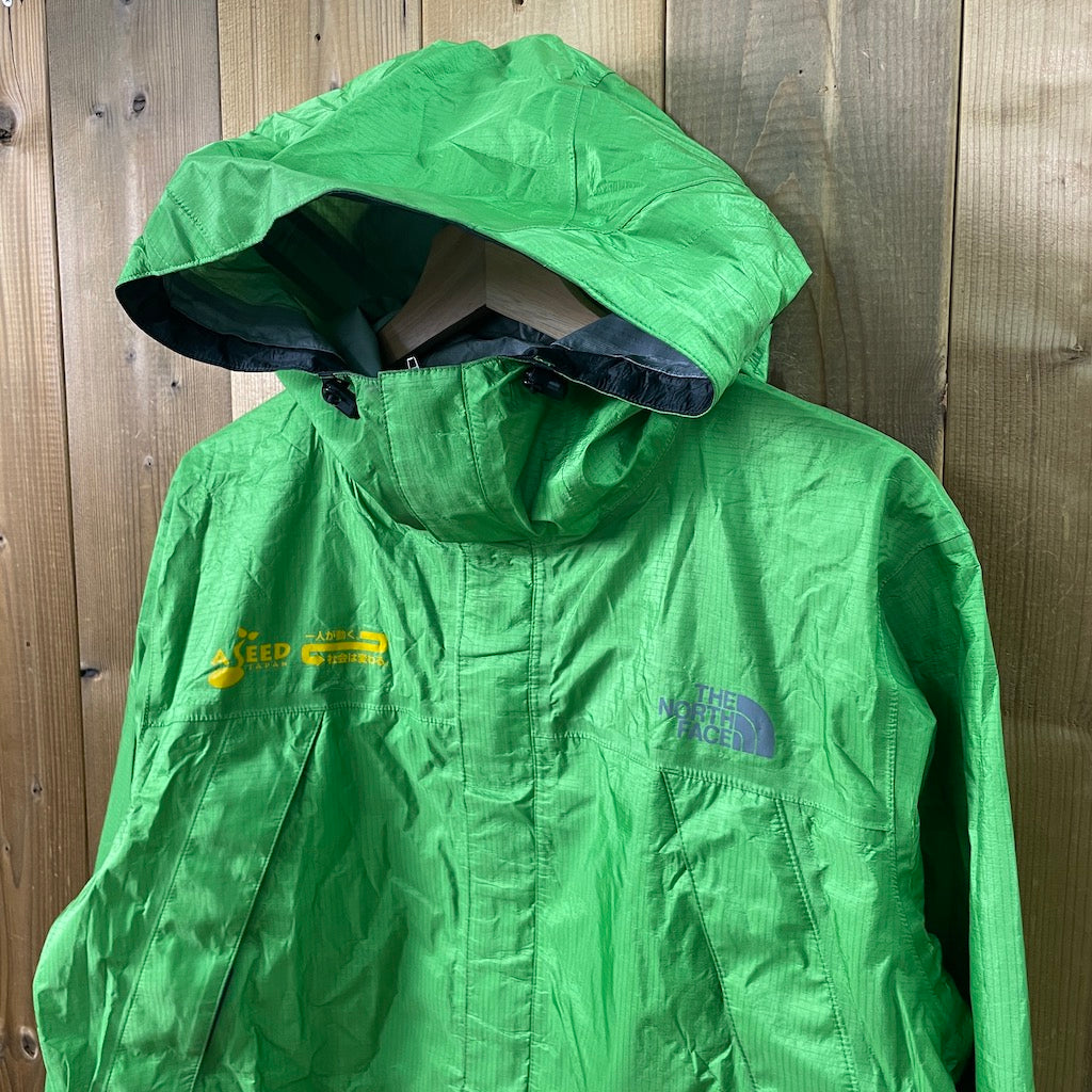 ノースフェイス ポケッタブル マウンテンパーカーTHE NORTH FACE