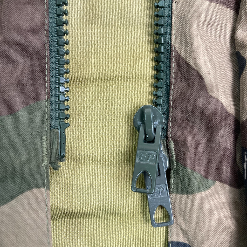 French Army フランス軍 ゴアテックスパーカー ミリタリージャケット マウンテンパーカー ナイロンジャケット  フルジップ ジップアップ フーディ