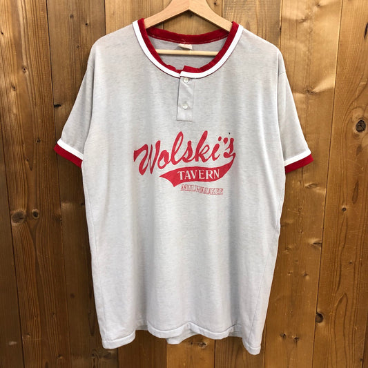 UNKNOWN ヘンリーネック プリントTシャツ 半袖 カットソー Wolski's TABERN MILWAUKEE ミルウォーキー