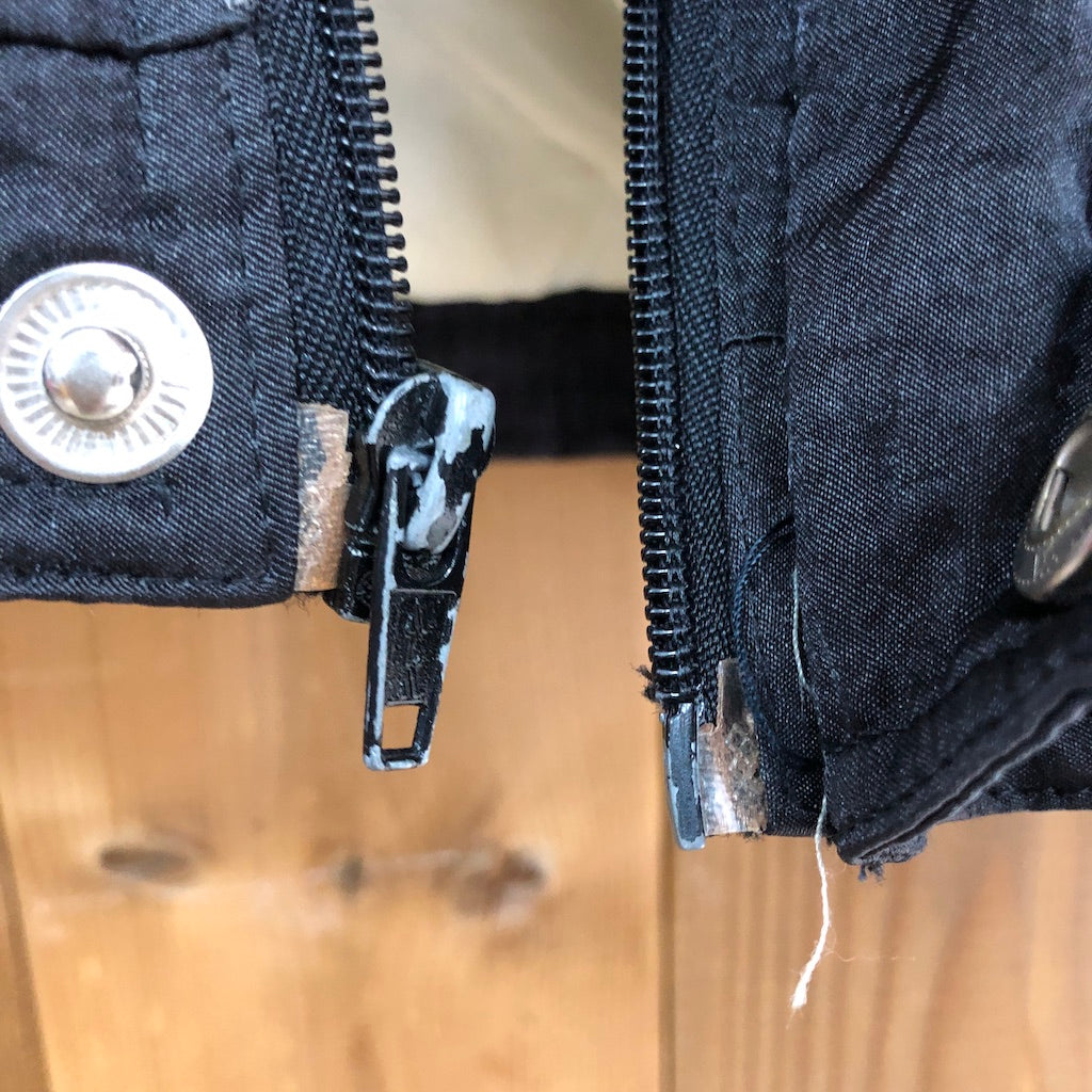 90s vintage RAIDERS レイダース ナイロンジャケット NFL APEX ONE 中綿 ワッペン